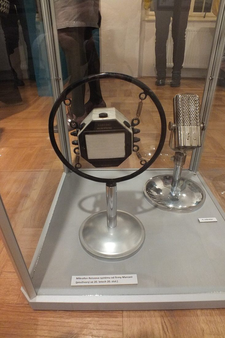 Marconi Reisz microphone