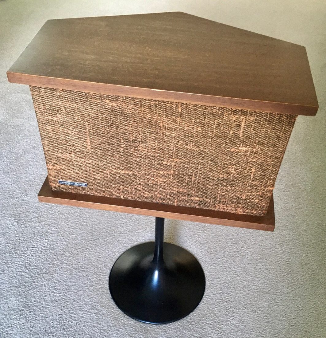 Bose 901 on stand
